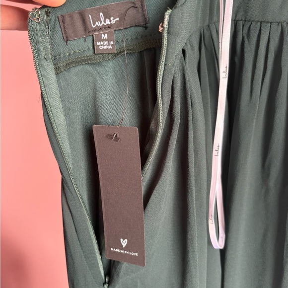 Lulus Forest Green Chiffon Maxi Dress Pleated V Neck Strappy Back NWT Size M - Picture 8 of 8